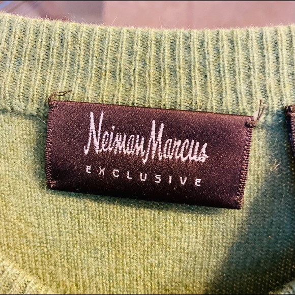 Neiman Marcus Exclusive 100% Cashmere - Picture 5 of 5